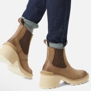 Sorel Tan & Brown Chelsea Platform Ankle Boots